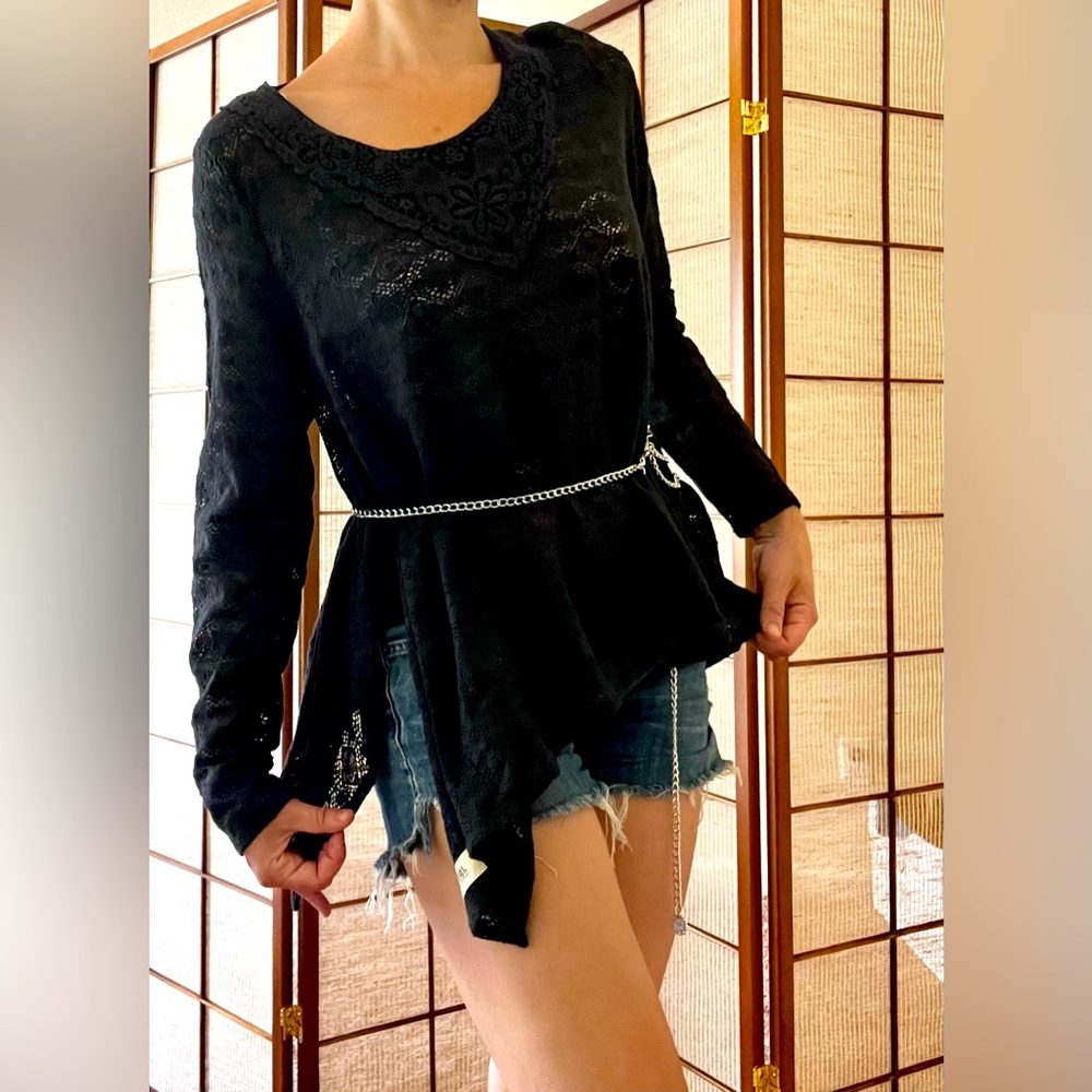 JDL Clothing Jeanne D'Arc Black Lace long sleeve trapeze Top xs / s nwt